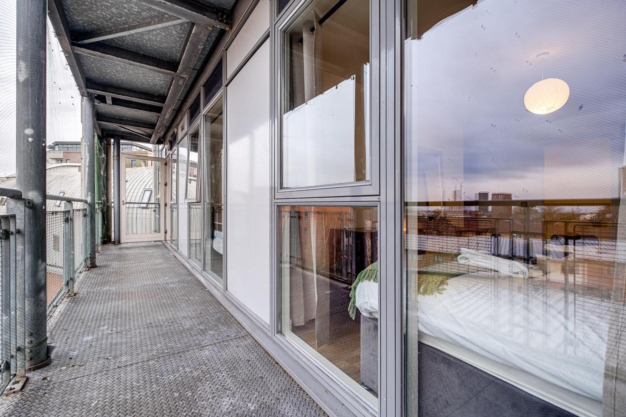 Apartment The Asian 28 Nights With Netflix And View