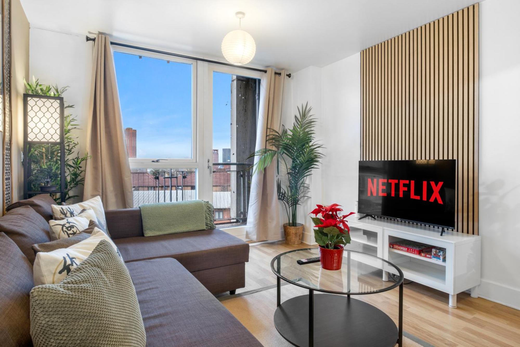 Apartment The Asian 28 Nights With Netflix And View
